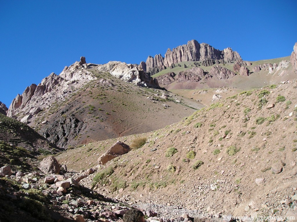 Ascenso al Cerro Penitentes. Turismo Mendoza Argentina